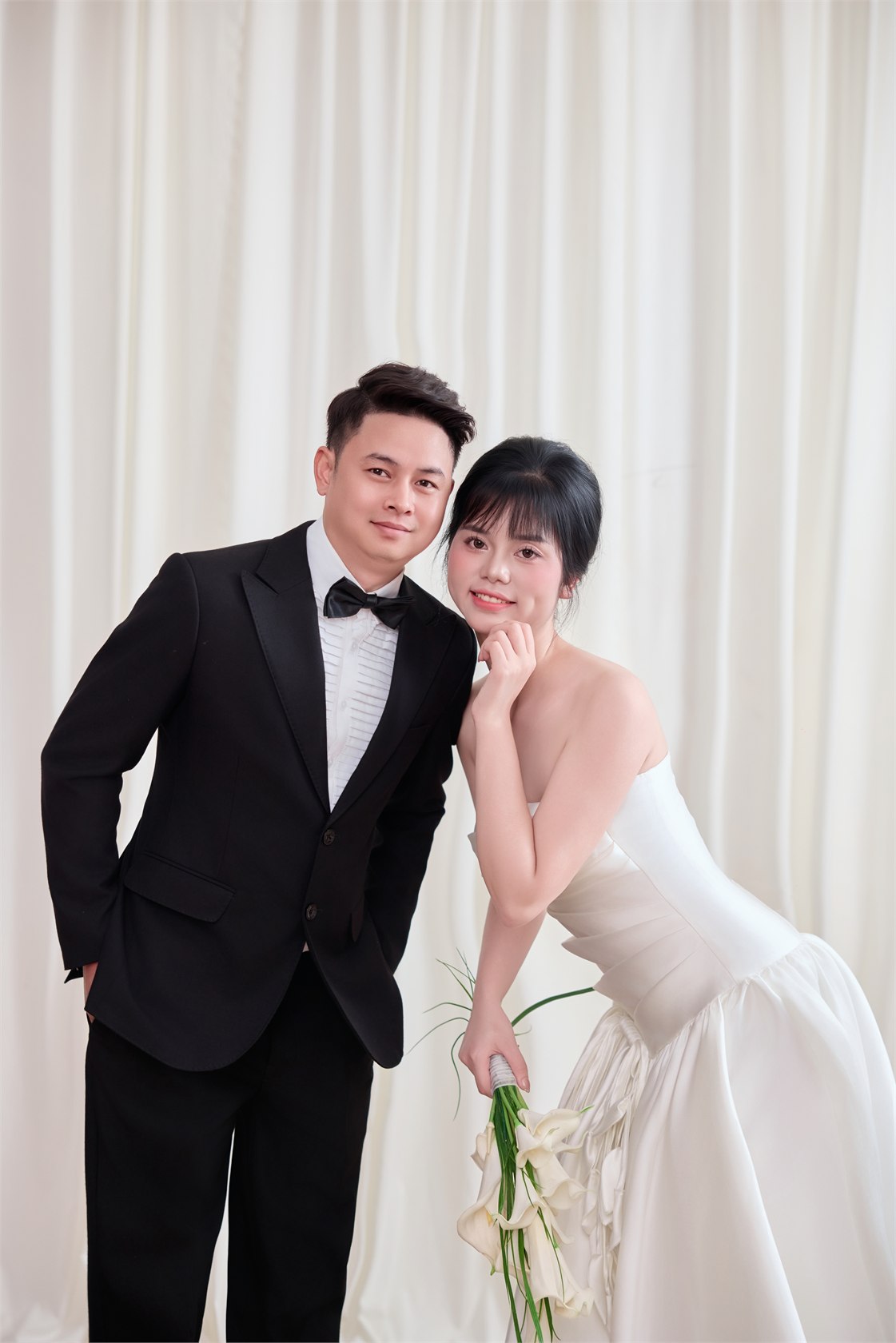 Bình yên trong mắt nhau của Minh Tuyển và Hồng Nhung