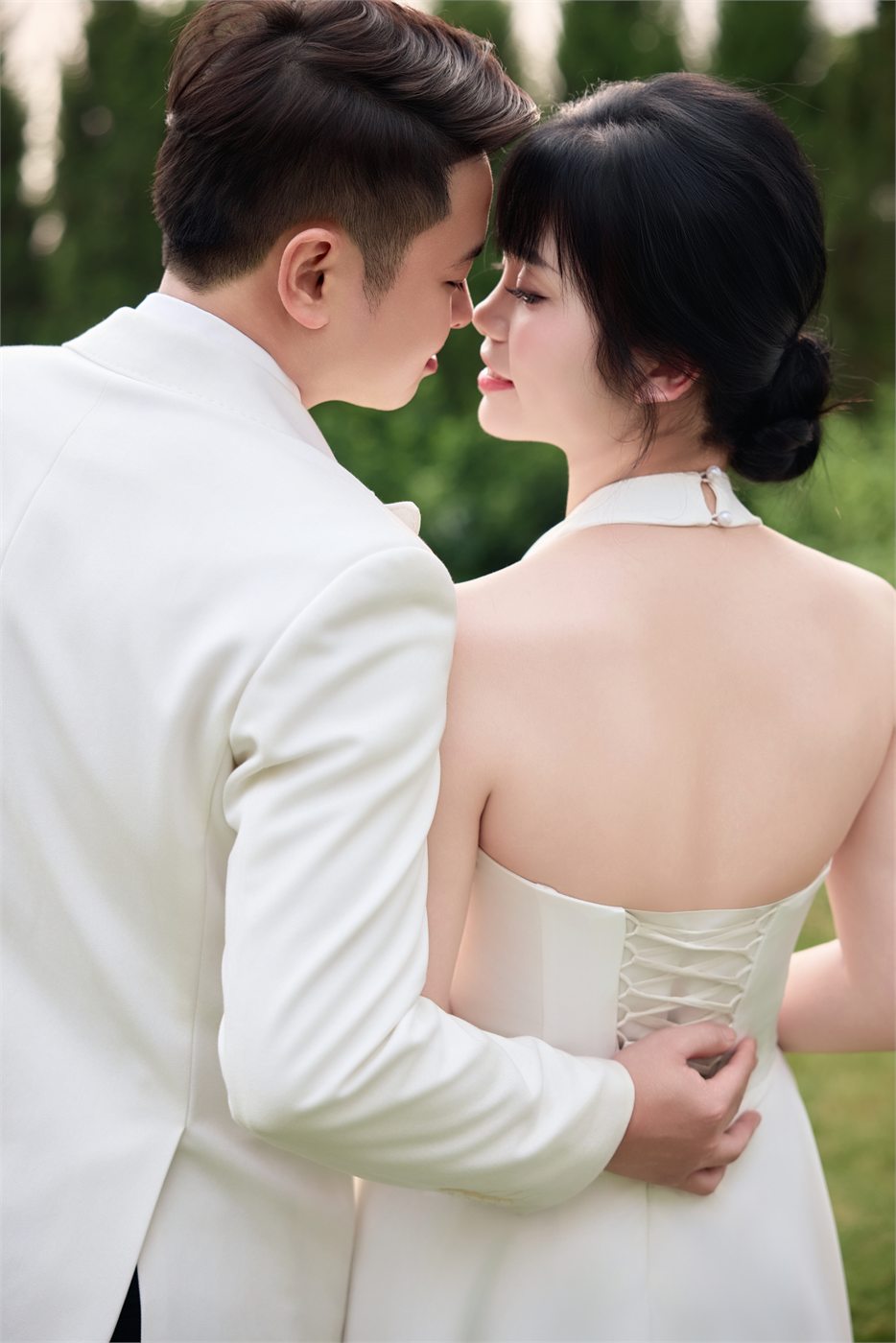 Khoảnh khắc đánh dấu lời hẹn trăm năm của Minh Tuyển và Hồng Nhung